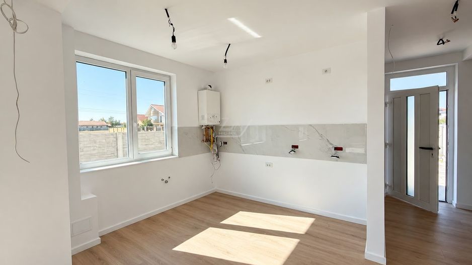 Duplex finalizat - Drumul Boilor. Toate utilitatile. Teren mare. - Poză 3