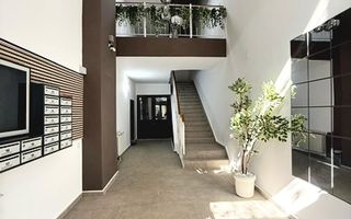 3 camere 92mp, Unirii 78 - Alba Iulia, recent renovat, prima inchiriere, centrala termica, vedere libera spre blvd - Poză 1