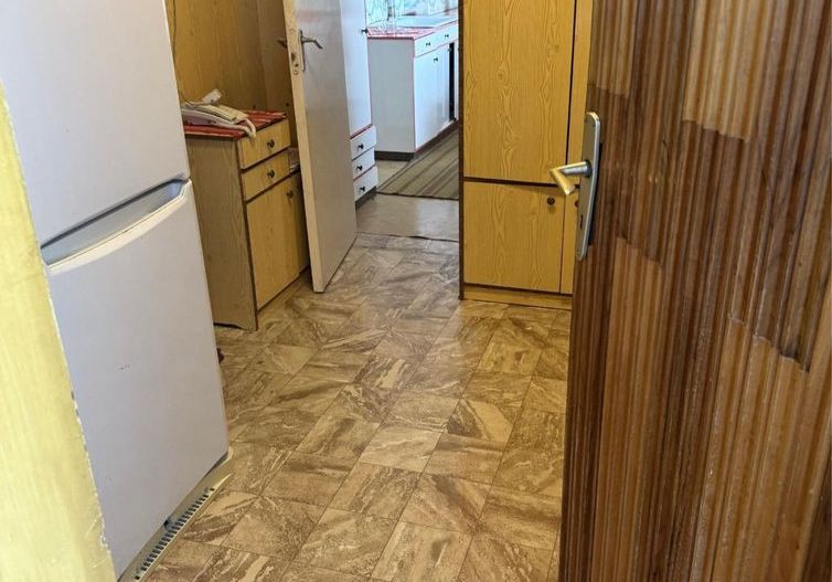 BRASADAS vinde ap 3 cam etaj 4/4 zona Closca. - Poză 7