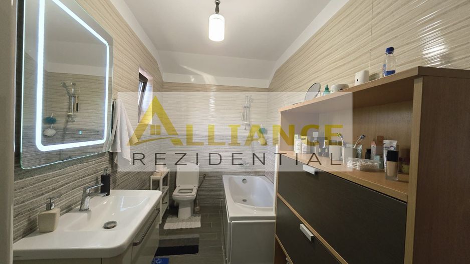 Casa Berceni: 4 cam, 2 bai, curte, incalzire pardoseala, panouri 6kW - Poză 21