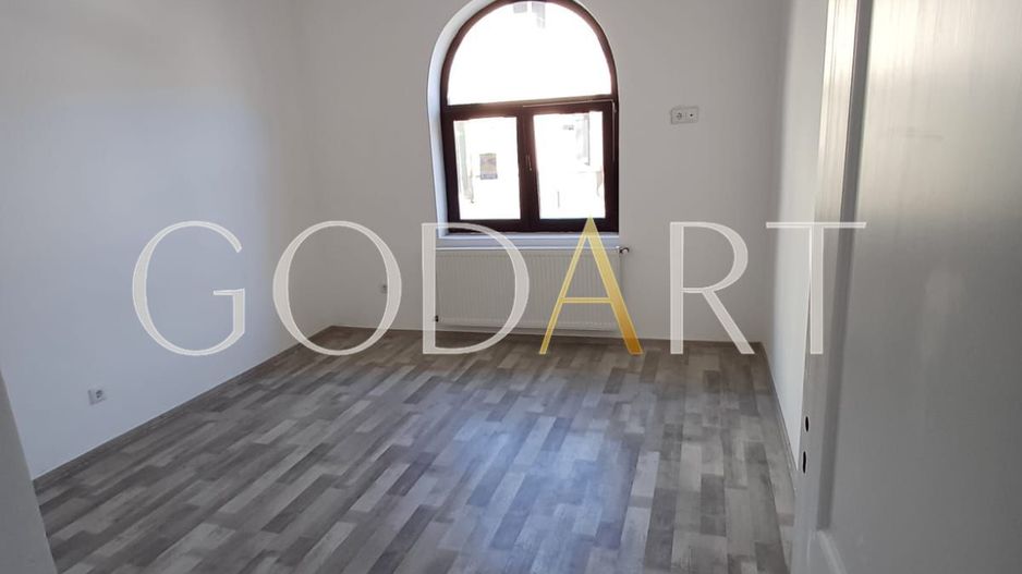 Casă renovată complet în 2023 | Zona centrala | 4 camere - Poză 4