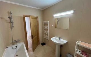 Apartament 3 camere, 60 mp, 2 parcari, terasa, zona Vivo - Poză 12