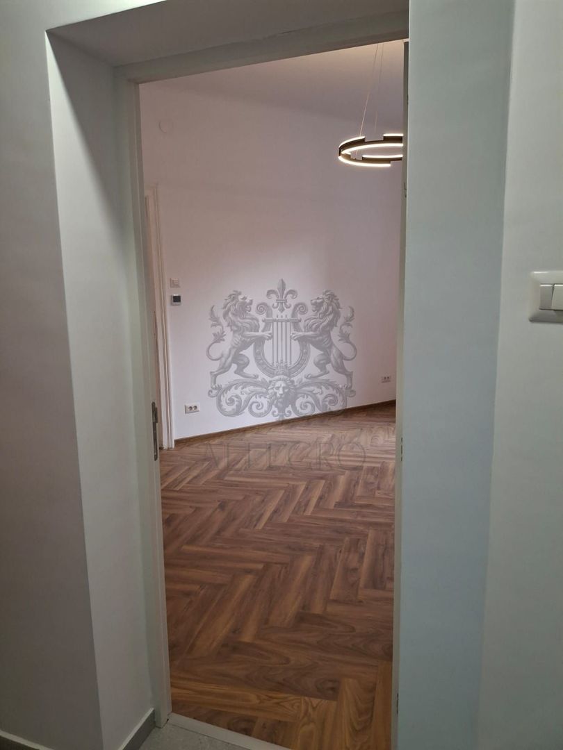 Apartament interbelic cu 2 camere | Vilă P+1+M | Curte | Popa Nan - Poză 4