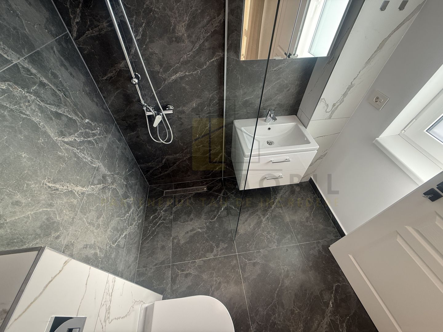 Apartament modern, Blog nou, Parcare subterana, Platou Galata - Poză 19