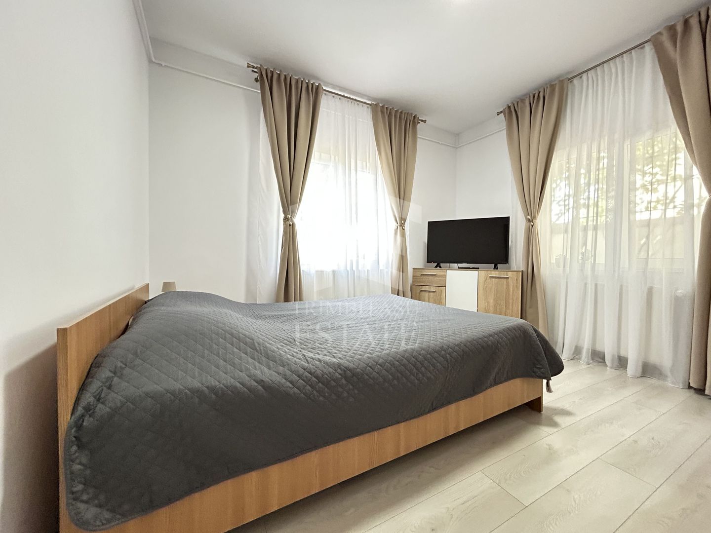 Afacere Turistică la Cheie | Pensiune 10 Camere | Eforie Nord - Poză 4