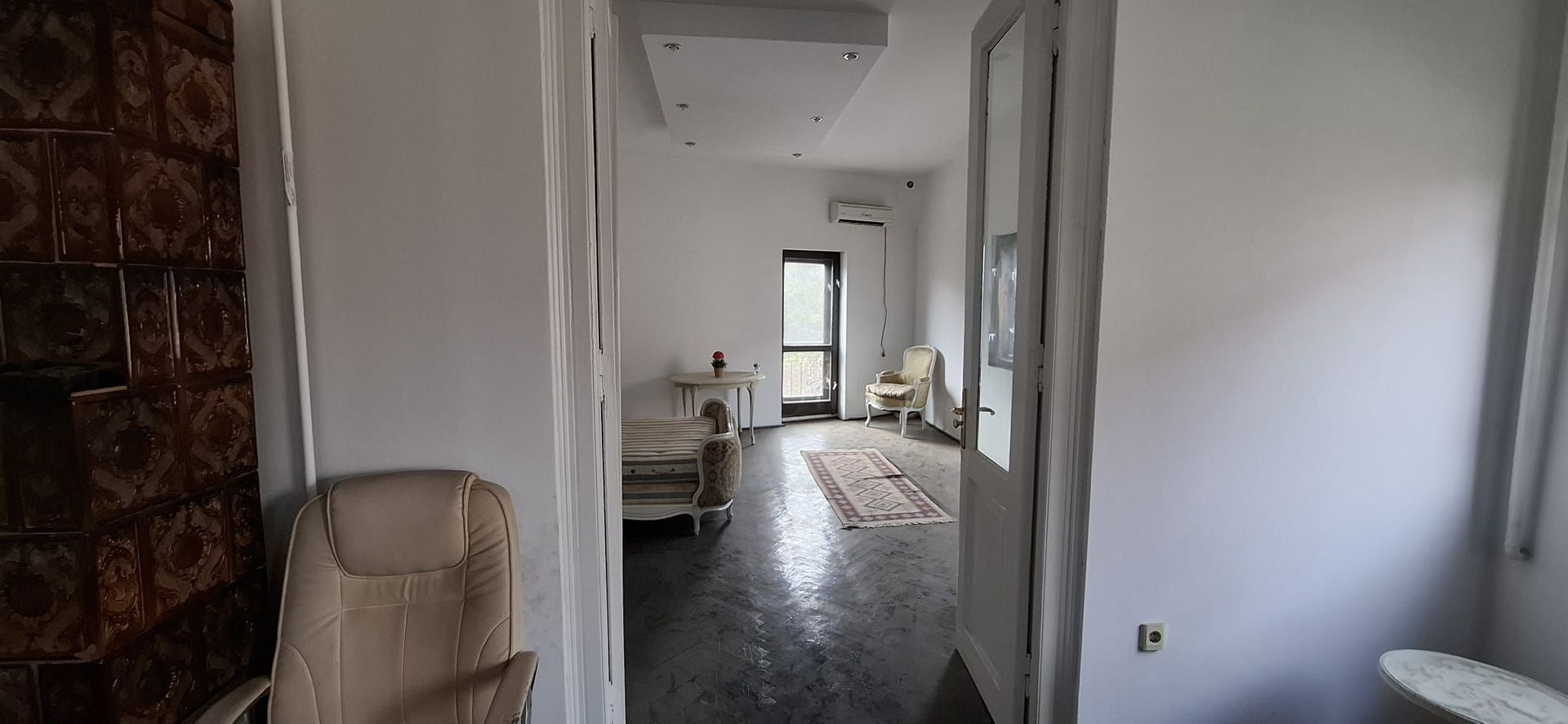 Se vinde etajul 1 si mansarda | Vile interbelica | 13 Septembrie - Poză 16