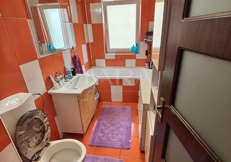 Apartament decomandat, complet utilat, ideal pentru locuit sau investi - Poză 8