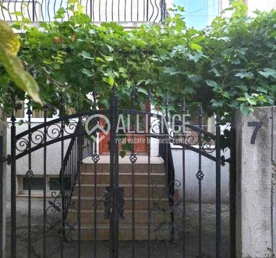 TECHIRGHIOL (COD 02)-  Vilă 10 camere ultracentrala - Poză 2