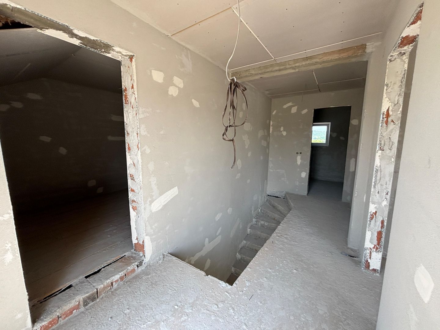 Viața la casă, liniște și munți la orizont – Duplexuri noi în Mohu - Poză 31