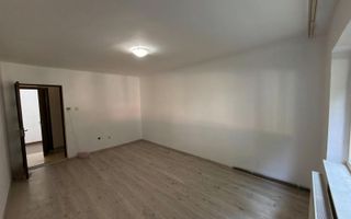 Apartament cu 3 camere decomandat 72 M² cu balcon și pivniță - Poză 2