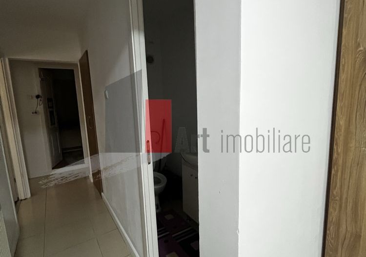 Vindem apartament 3 camere la P-ta Gorjului-centrala proprie - Poză 7