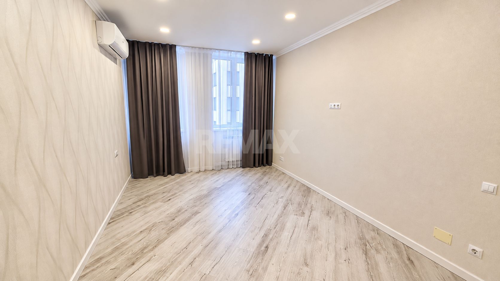 Apartament cu 2 camere, Centru, Chișinău - Poză 4