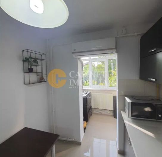 2 camere - PODUL DE FIER - decomandat - 50mp - etaj intermediar - Poză 5