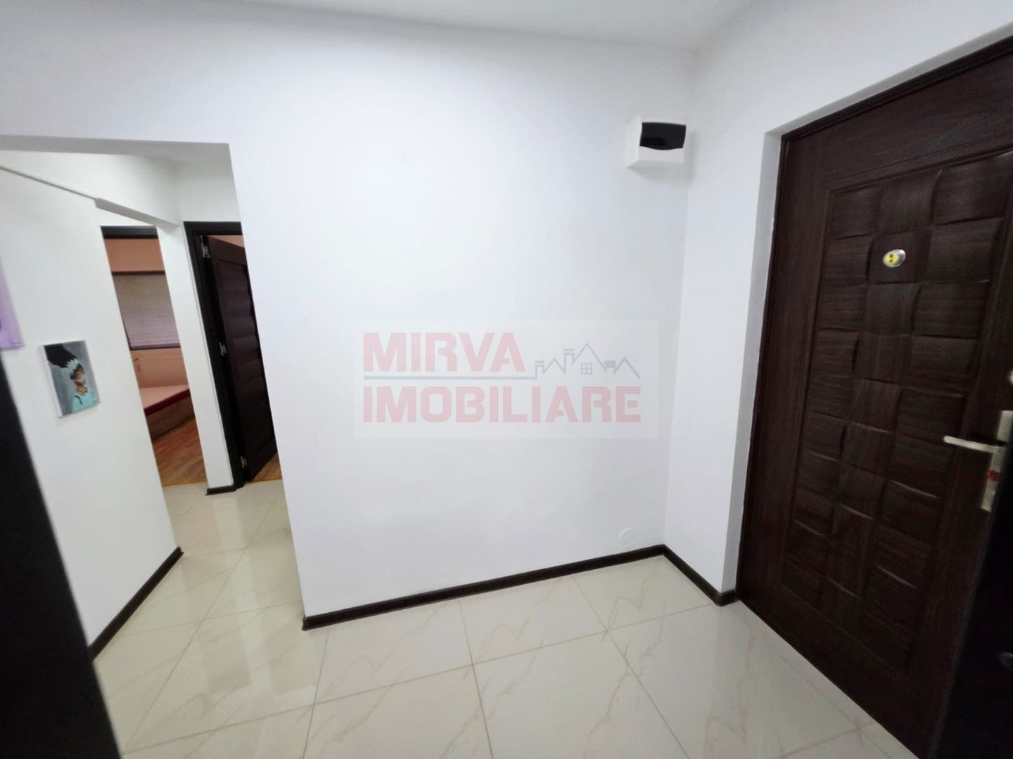Apartament 3 camere de inchiriat, 9 Mai, 2 bai, beci - Poză 3