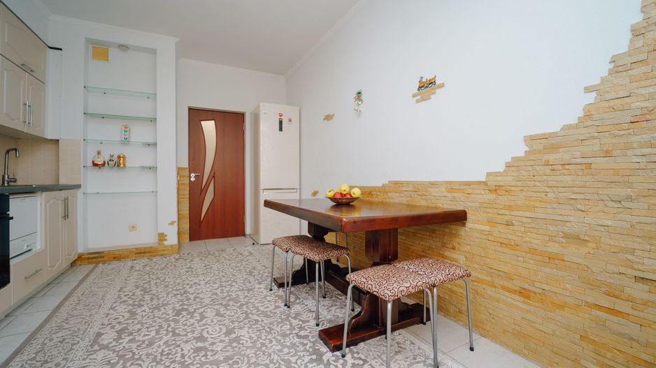 Apartament cu 3 camere I Buiucani I Alba Iulia - Poză 6