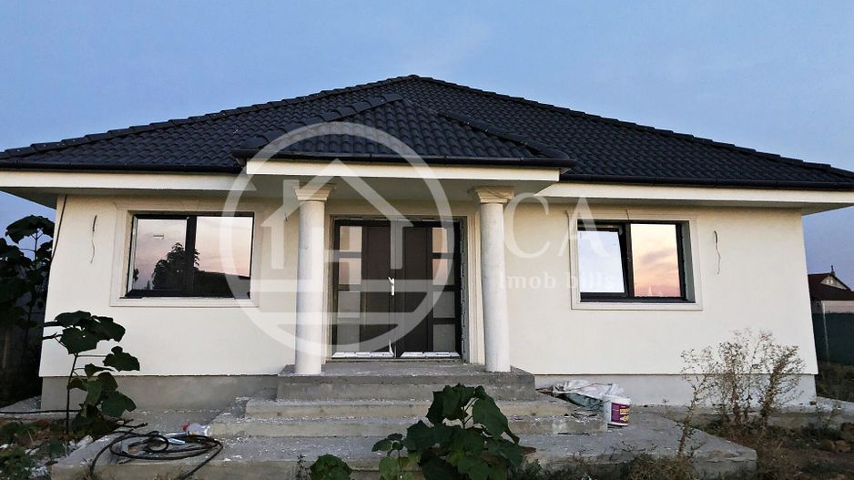 Casa de vanzare cu 4 camere in Oncea, Oradea - Poză 1