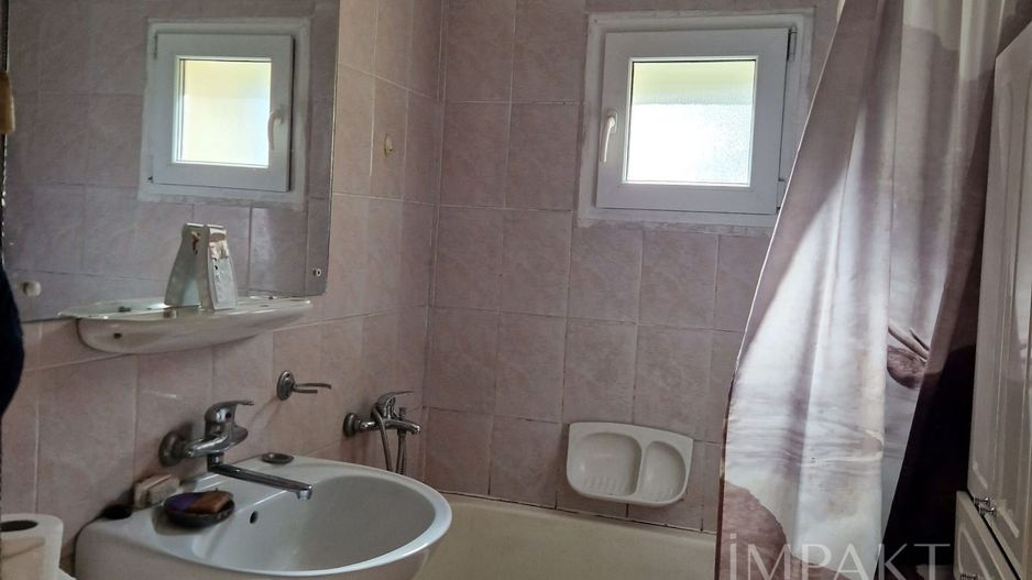 Apartament cu 4 camere de inchiriat in zona Platinia - Poză 9
