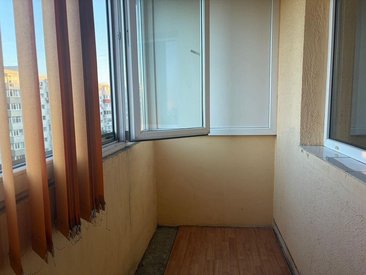 Apartament cu doua camere decomandat, strada Turda - Poză 3