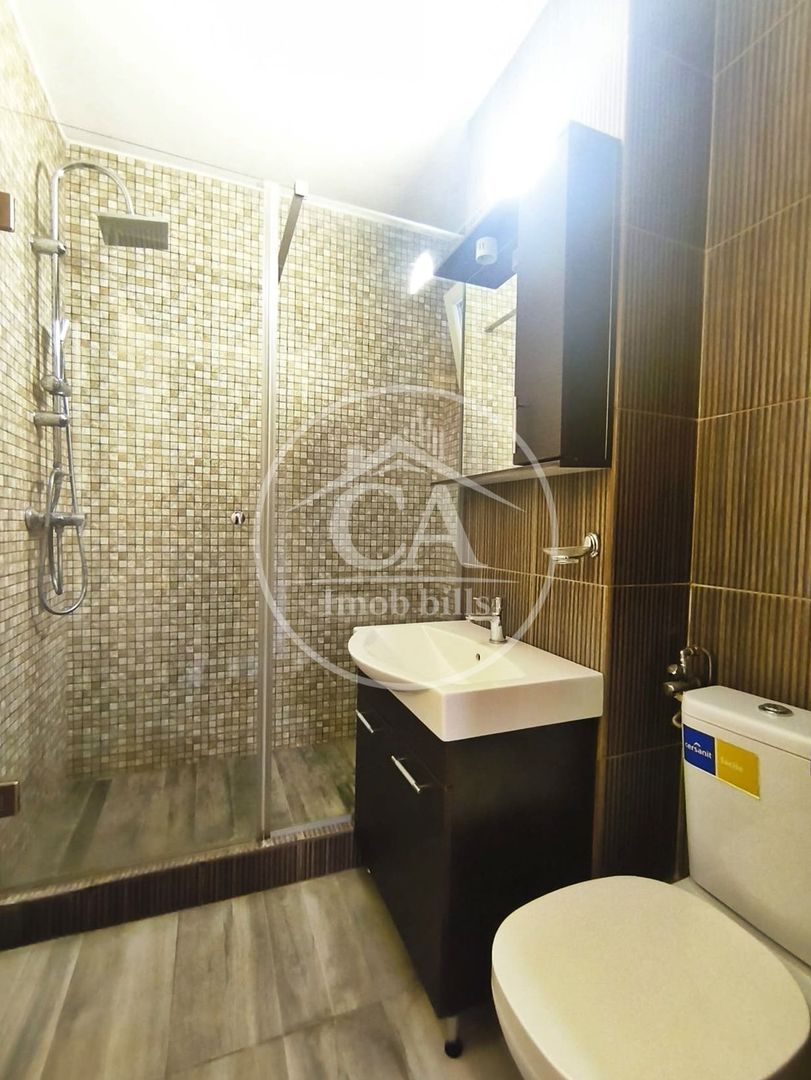 Apartament de vanzare cu 3 camere  in zona Centrala, Oradea - Poză 10