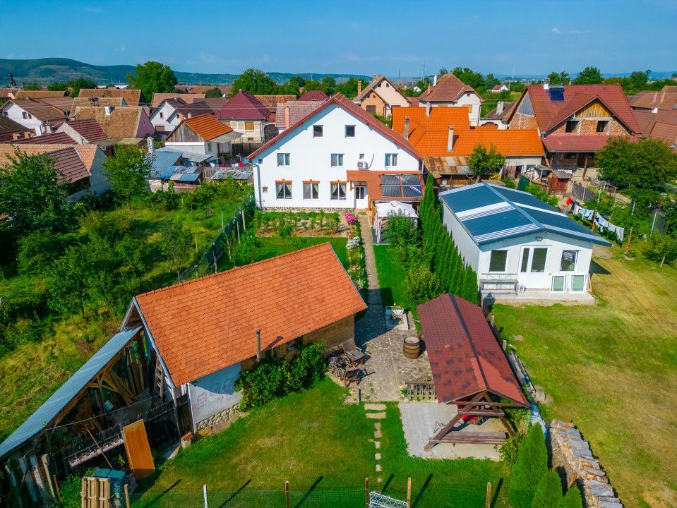 Casa + Pensiune deosebita - Orlat, Sibiu - Poză 5