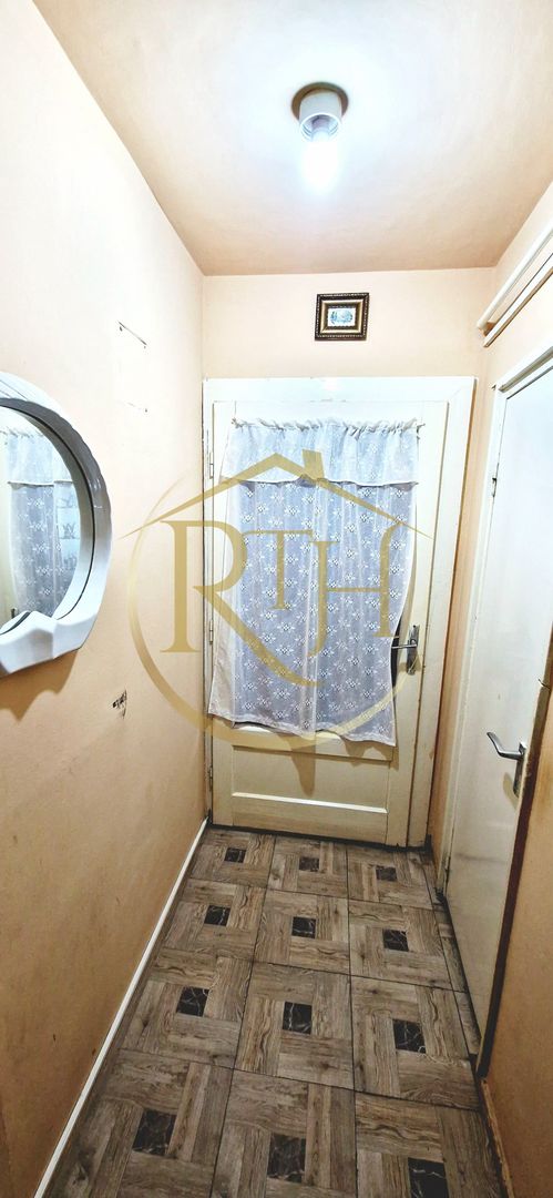 Inchiriez apartament cu 2 camere,clima centrala, zona Calea Sagului/ 300 euro. - Poză 12