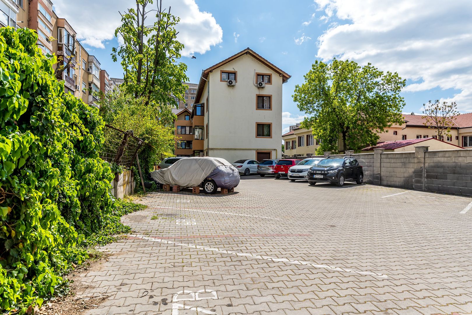 Apartament de închiriat cu 2 dormitoare, parcare inclusă, bloc nou - Poză 4