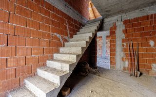 Casă la roșu în Zădăreni - Poză 3