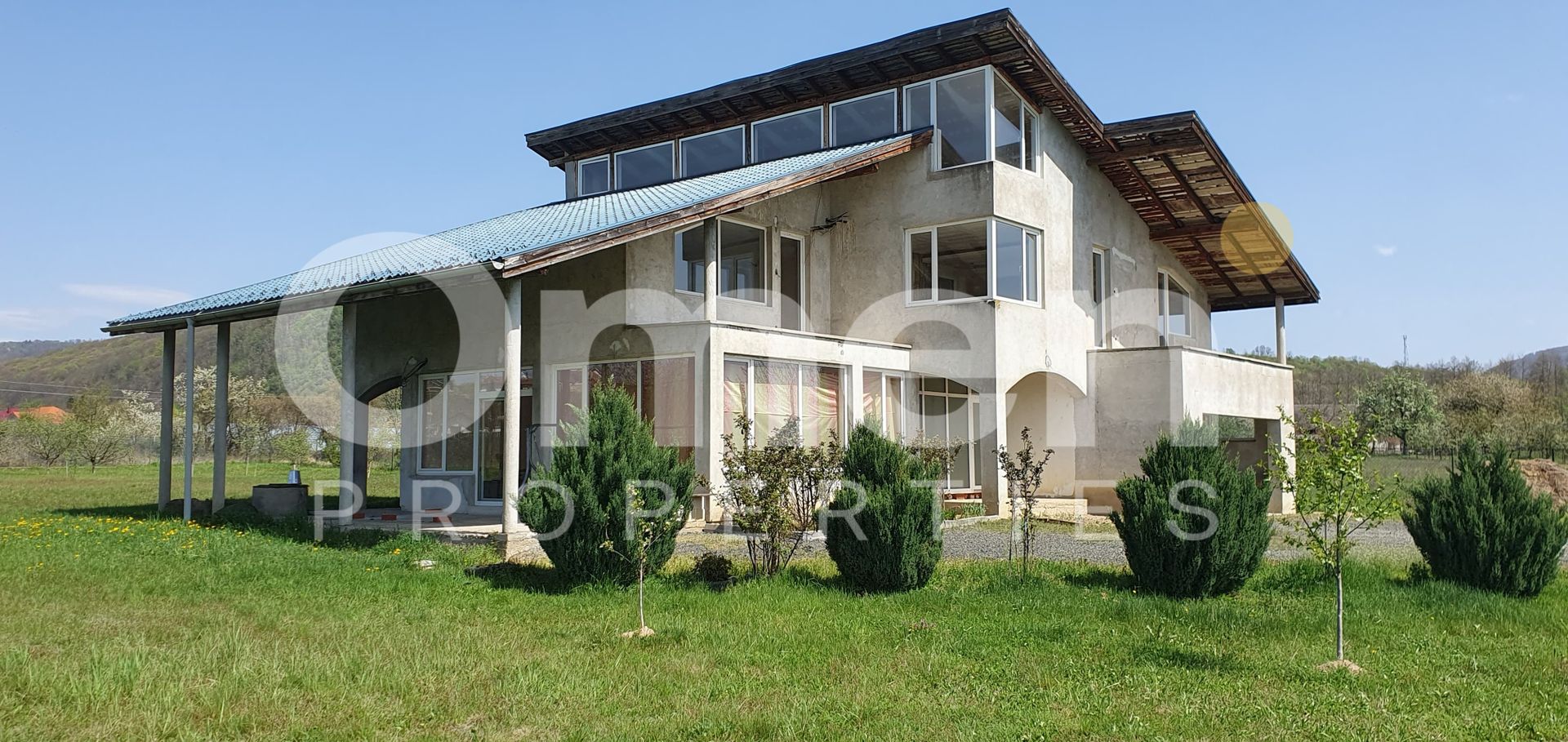 Casa de vânzare Tăuții-Măgherăuș de 370mp si 60 de ari teren - Poză 2