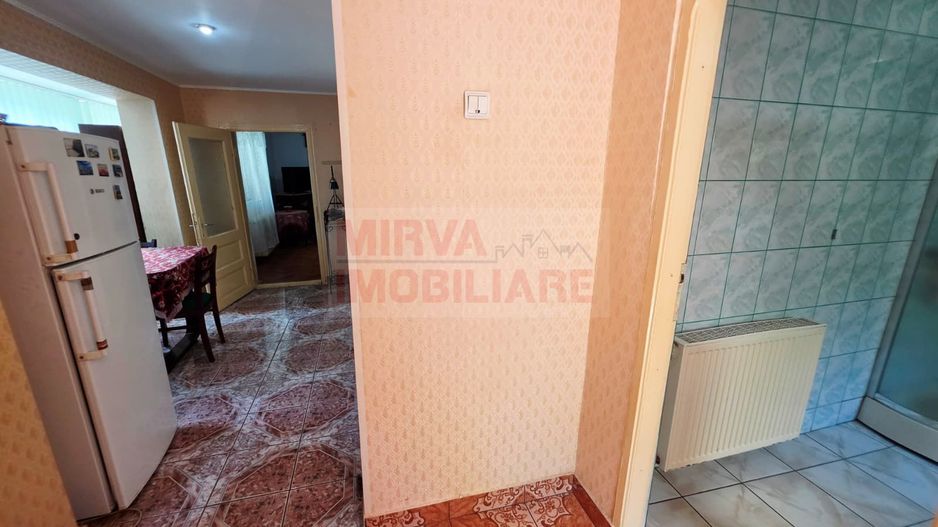 Casă 4 camere, teren 315 mp, garaj – Cantacuzino, Ploiești - Poză 4
