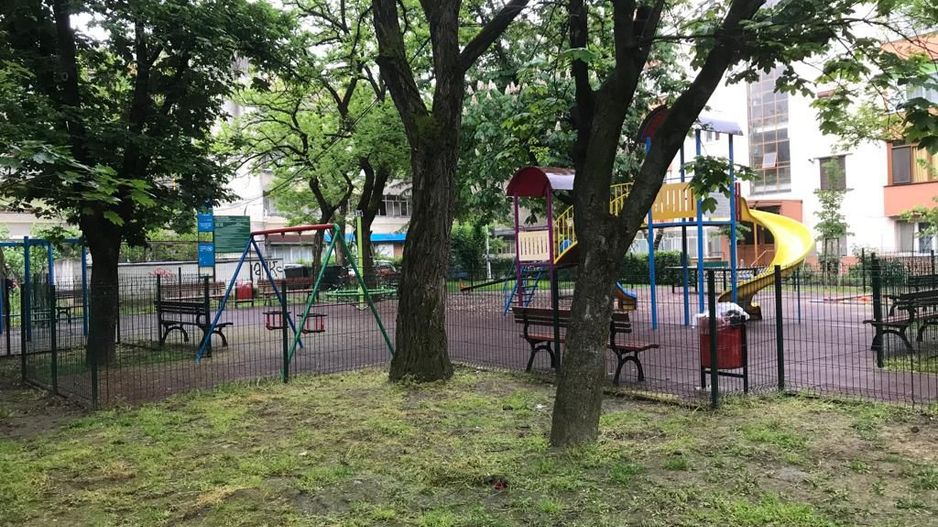 Apartament-85000 euro- 3 camere și garaj - Poză 4