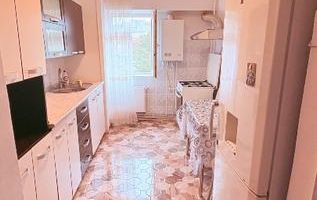 Apartament 3 camere, 66 mp, utilat, de vânzare în Pașcani - Poză 1