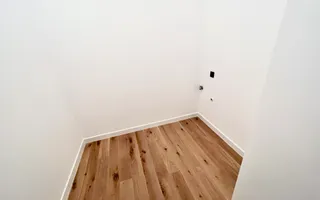 APARTAMENT DEOSEBIT CU 3 CAMERE LA VANZARE CU VEDERE LA LAC - Poză 13