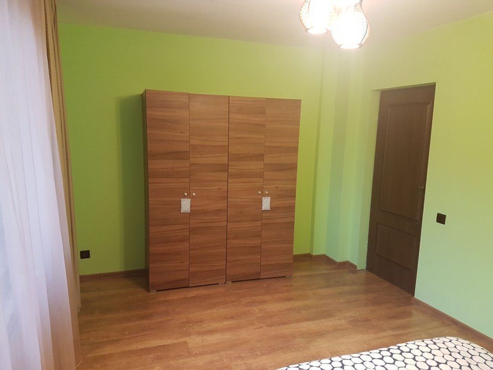 Închiriez apartament in vila - Poză 5