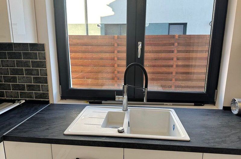 Vila cu bucatarie inclusa -otopeni central - Poză 8