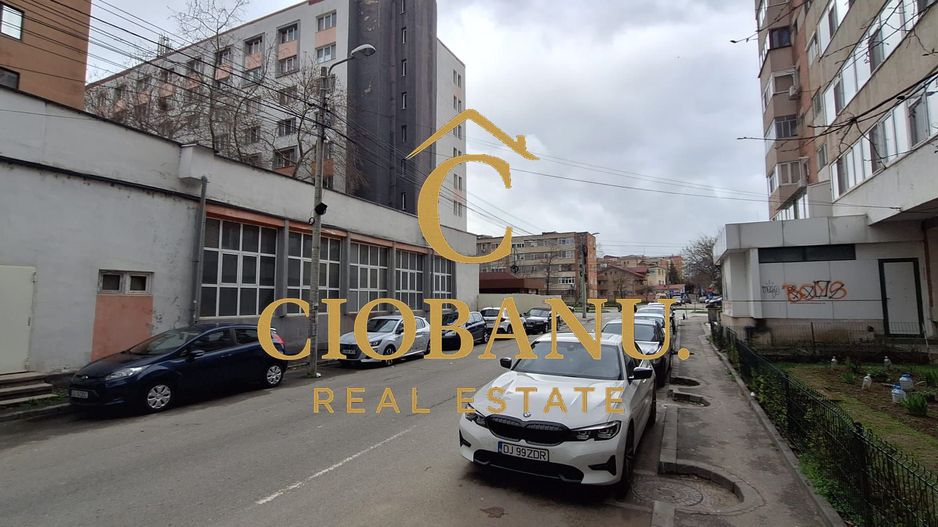 Apartament etaj 3/8 decomandat zona 1 Mai-Sara de vanzare - Poză 12