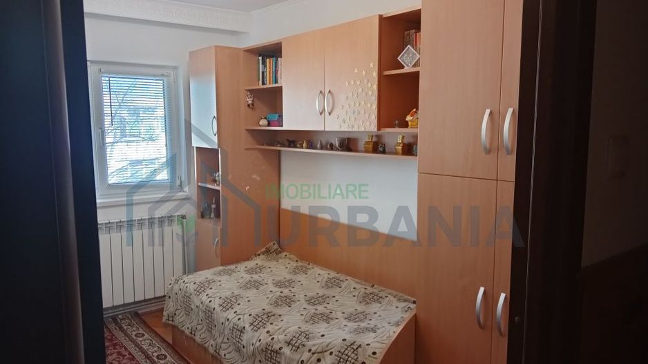 Apartament 3 camere decomandat Nicolina 1, mobilat și utilat. - Poză 3
