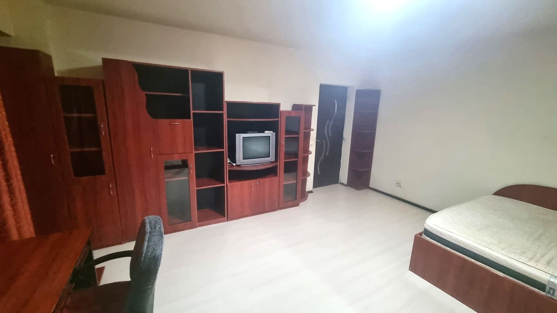 Vanzare Apartament 2 Camere Stradal pe Bd. Mircea Voda - Poză 1