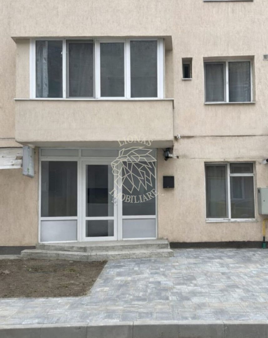 Spatiu comercial 55 mp-ideal cabinet, farmacie, salon-Zona Han - Poză 6