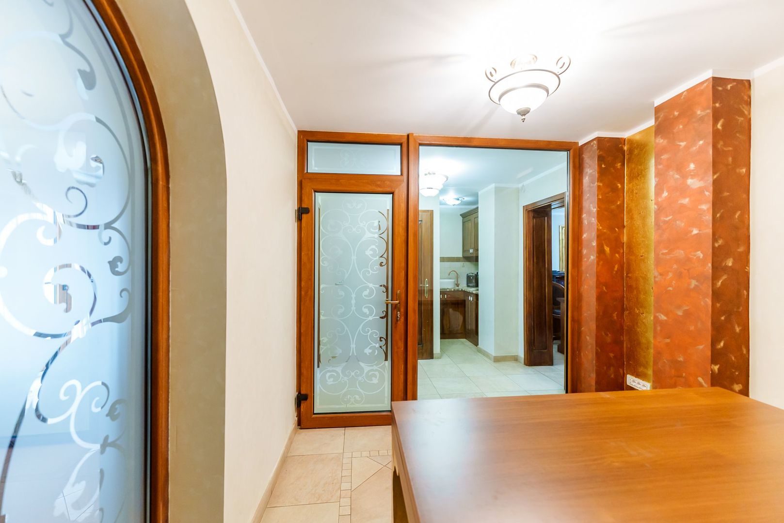 Apartament cu 3 camere și terasă B-dul Vasile Milea - Poză 2