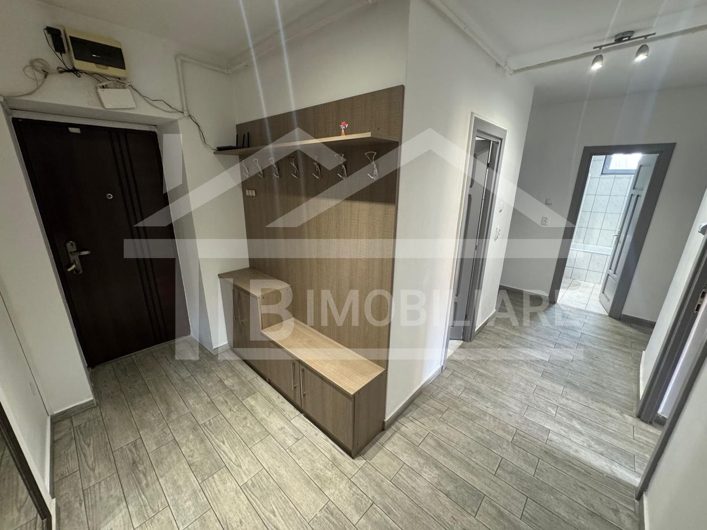 Apartament de 3 camere, decomandat, modern, 70mp, Zona UMFST - Poză 12