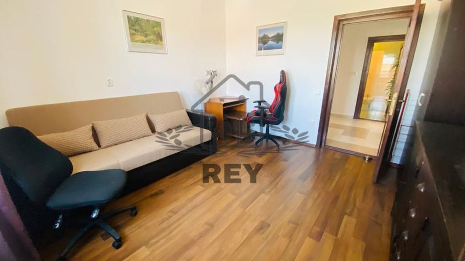 Apartament 3 camere decomandat la vilă/etaj intermediar/loc de parcare - Poză 10