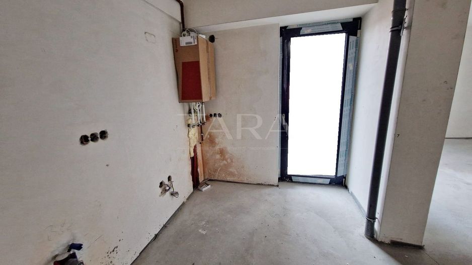 Vânzare apartament cu 3 camere, 2 băi, parcare subterană, Someșeni. - Poză 2