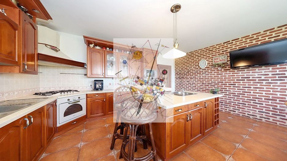 Imobil cu multiple posibilitati de exploatare - Poză 11