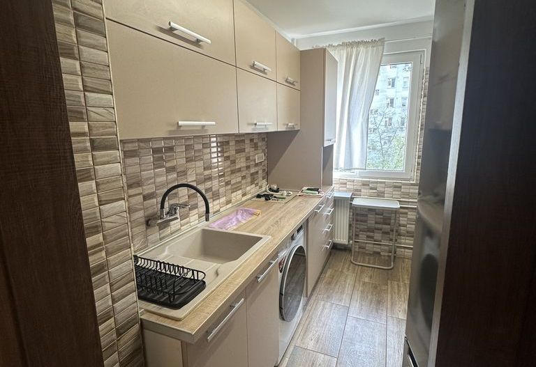 2 camere Baba Novac, parcare inclusa, balcon generos, pet friendly - Poză 9