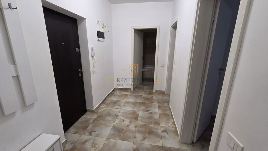 Apartament 2 camere de închiriat, The Grand Kristal Residence Sector 4 - Poză 17