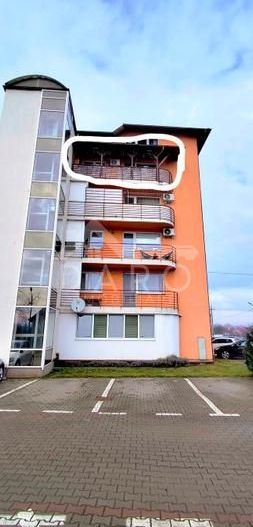 Vând apartament cu 3 camere - Poză 10