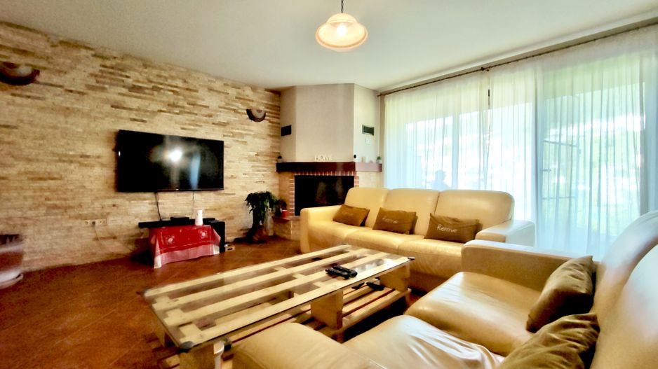 Casă cuplată/ Duplex, D+P+E, 640 teren, Str.Tautiului, Florești - Poză 19