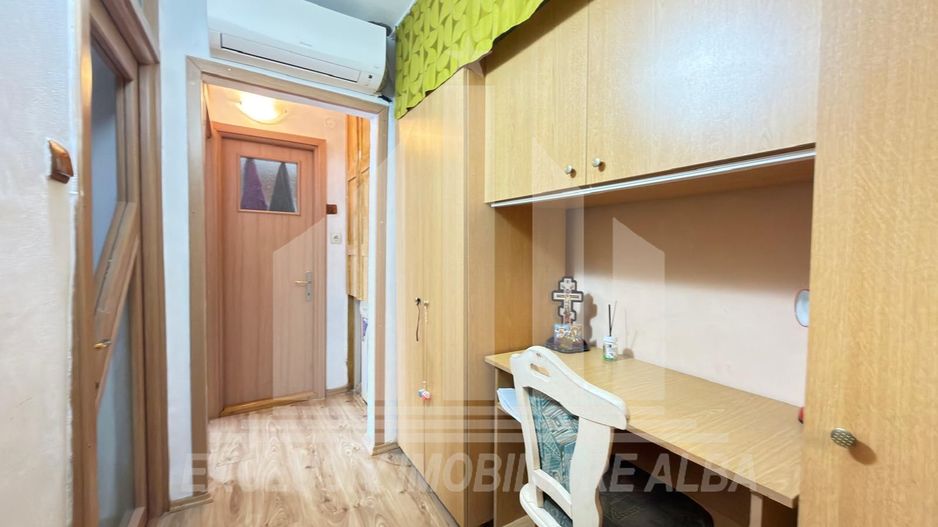 Apartament cu 3 camere | 2 bai | 69 mp | Cetate - Mercur - Poză 4