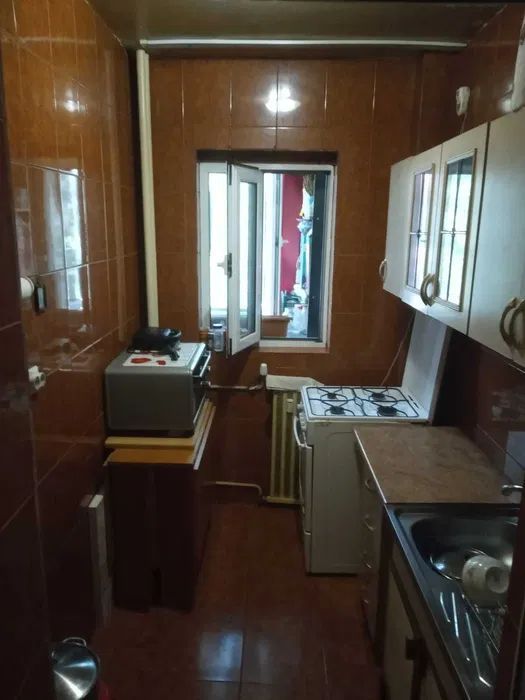 Ag EUROPA vinde gars. 34mp et. 2 zona Pantelimon - Poză 2