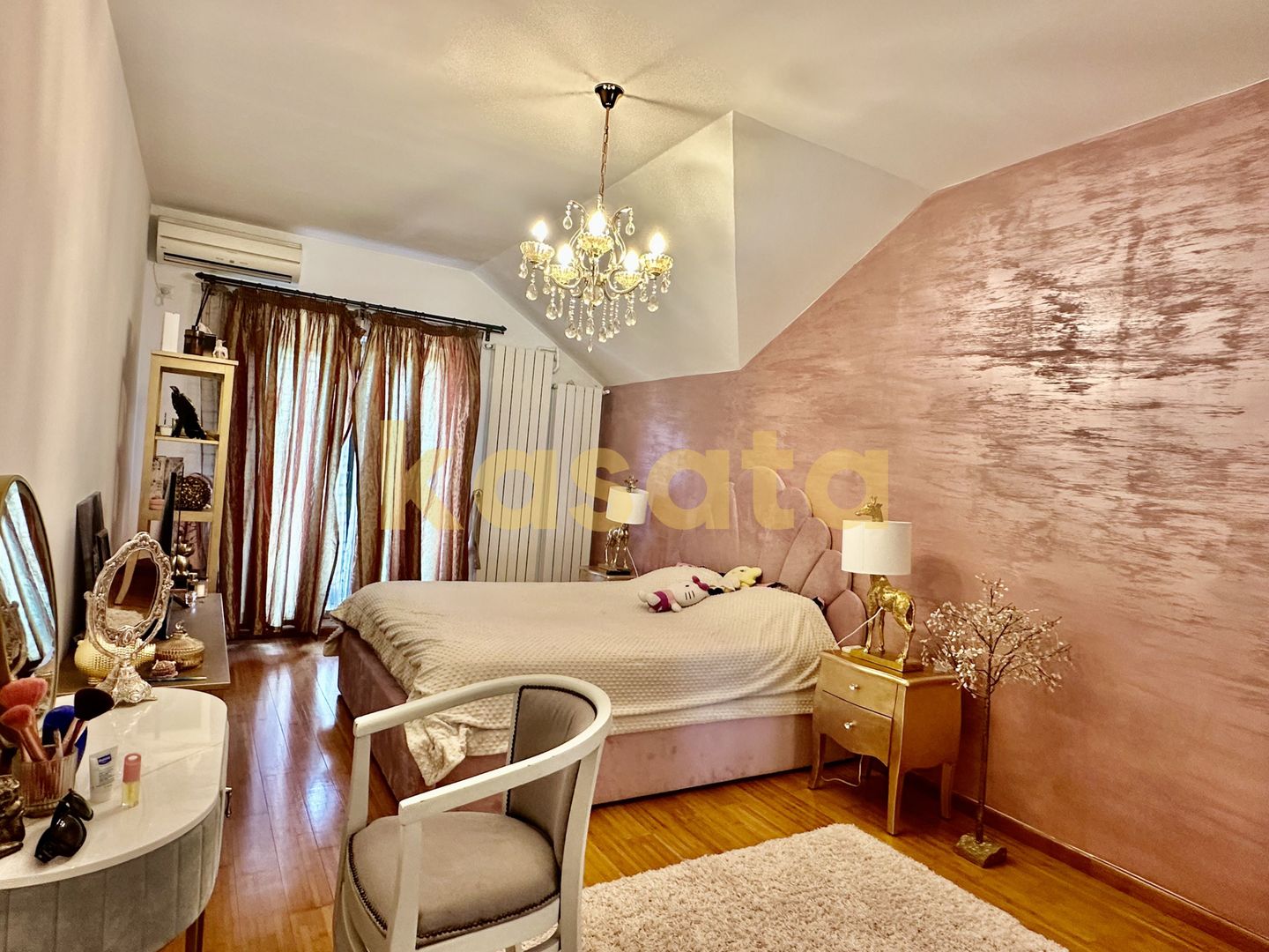 Vila care redefinește echilibrul între rafinament, spațiu și liniște - Poză 53